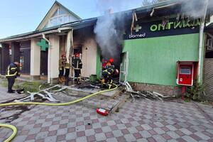 Городской совет Львова подтвердил, что в аптеке произошел взрыв со смертельным исходом, и сообщил подробности