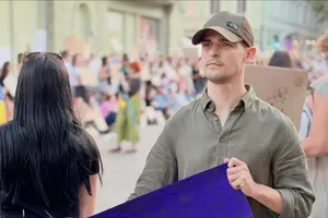 Ніколас Карма "засвітився" за кордоном. Блогер зробив заяву про свій від'їзд