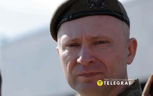 Драпатий на урочистостях до Дня Незалежності був у формі з парадними елементами. Свіжі фото головкома