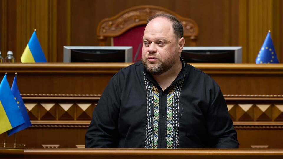 Зеленский присвоил Стефанчуку звание чрезвычайного и полномочного посла