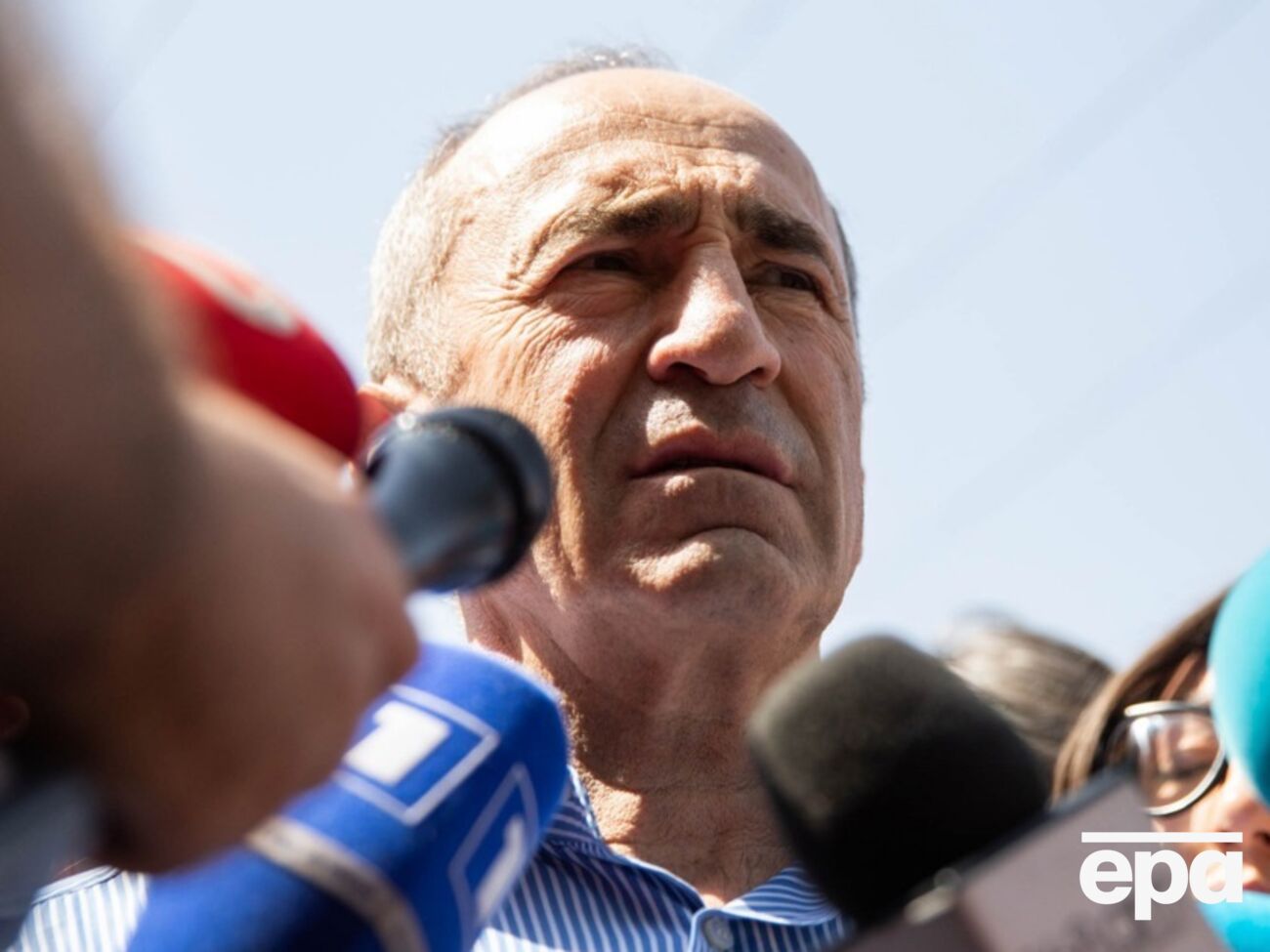 У Вірменії затримали експрезидента та його старшого сина