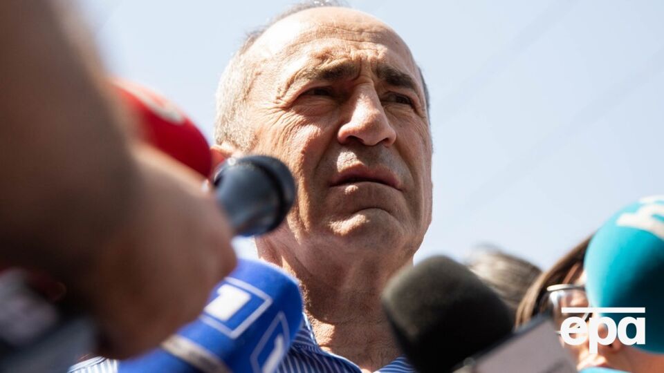 У Вірменії затримали експрезидента та його старшого сина