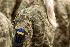РосЗМІ написали про "приховану мобілізацію жінок" в Україні. Що відповіли в РНБО