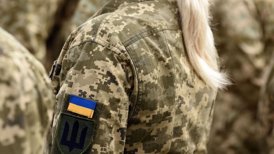 РосЗМІ написали про "приховану мобілізацію жінок" в Україні. Що відповіли в РНБО