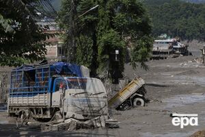 Понад 50 українців зникли безвісти після смертельної повені в Непалі
