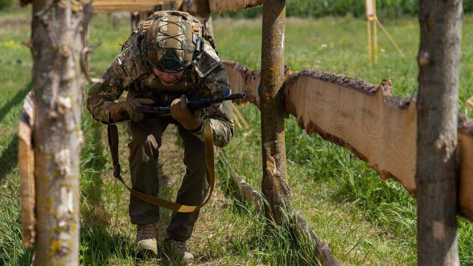 "Звільняється по колу?" Росіяни вдруге заявили про "захоплення" села Сумської області, у ЗСУ відреагували