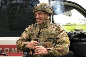 "За шаурму и пиццу". Почему военного обвиняют в причастности к гибели азовца в плену