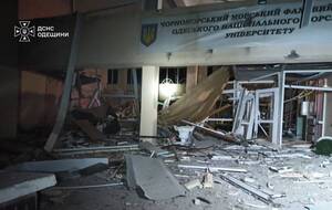В результате обстрелов РФ под Киевом загорелись склады, в столице и Одессе – повреждены учебные заведения