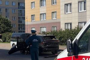 В Санкт-Петербурге при взрыве автомобиля погиб подполковник, его супруге оторвало ноги – СМИ