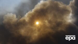 Під Києвом після російської атаки палають склади, перекрито рух Житомирською трасою