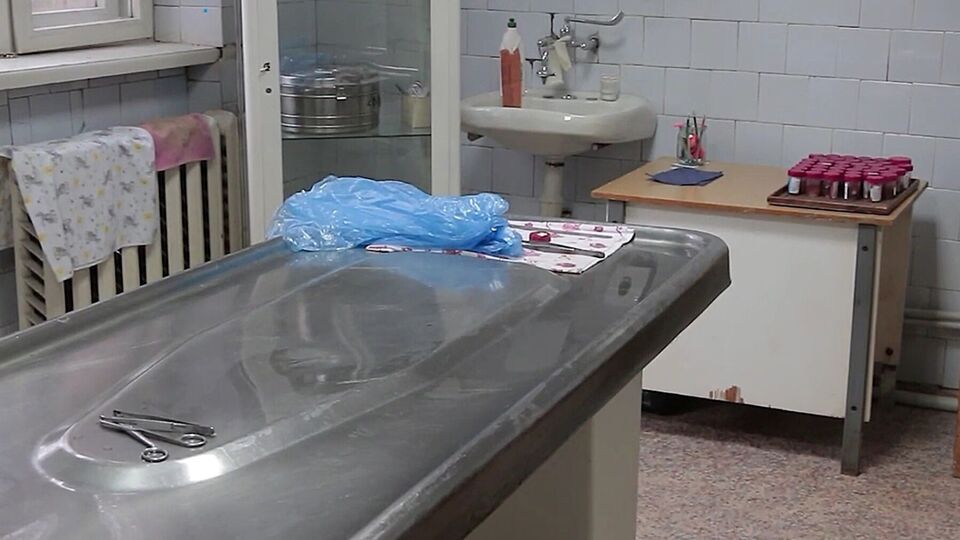 Несмотря на отказ родственников. На Буковине раскрыли схему незаконной продажи материалов умерших