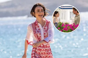 Останется ли героиня "Эмили в Париже" с Габриэлем? Названа дата премьеры финального сезона. Фото