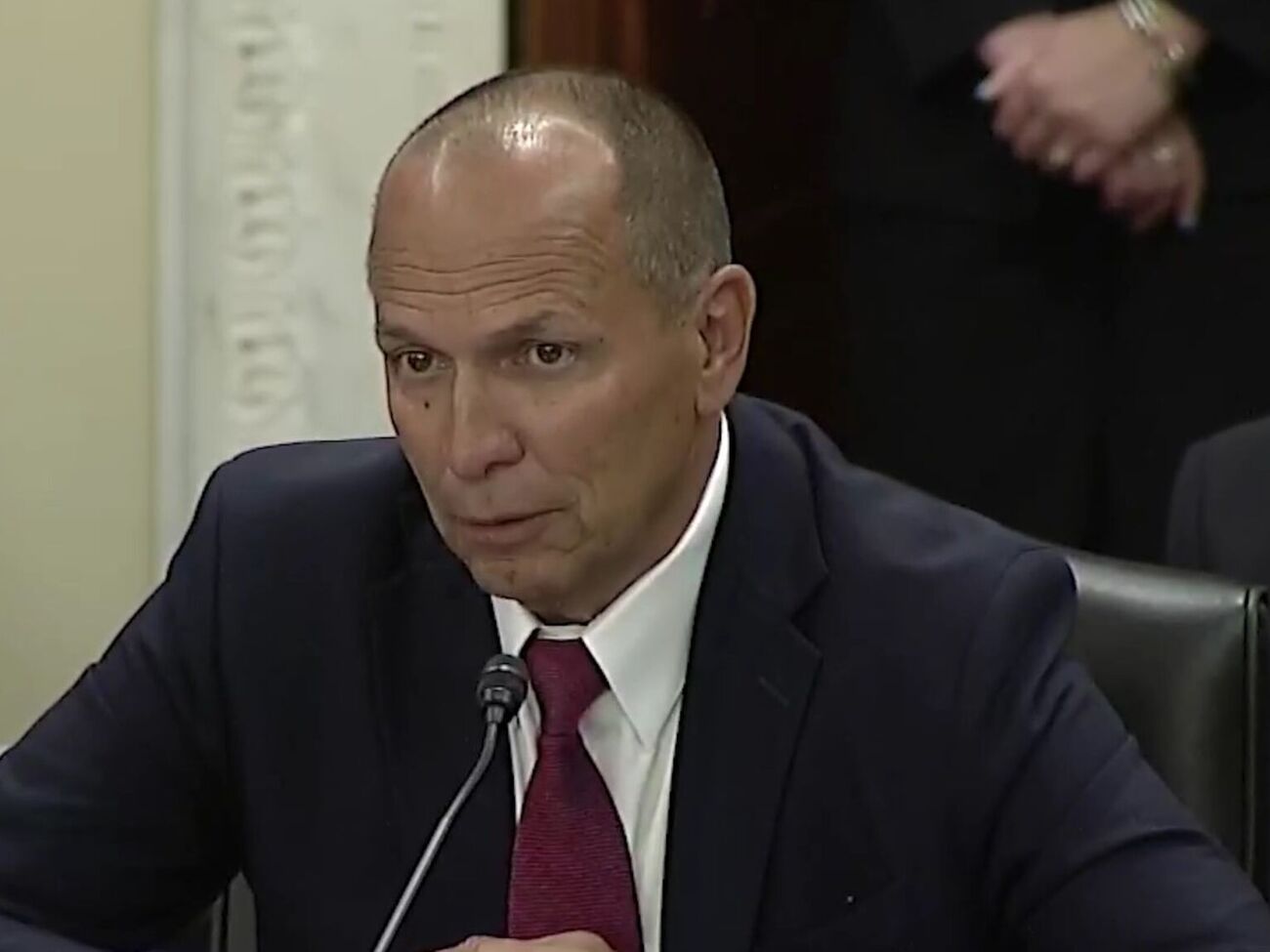 У США вимагають розслідування щодо посадовця Трампа, який відправив авіацію гасити пожежу біля його ранчо