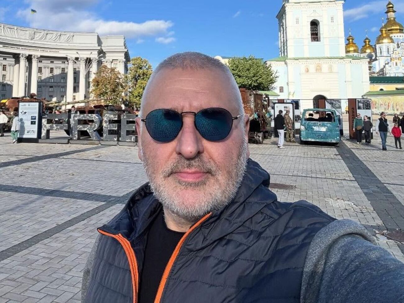 Что Рэтклифф передал Путину в Москве, куда бегут российские миллионеры. Стрим Бацман с Фейгиным. Видео
