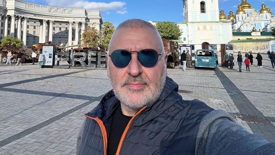Что Рэтклифф передал Путину в Москве, куда бегут российские миллионеры. Стрим Бацман с Фейгиным. Видео