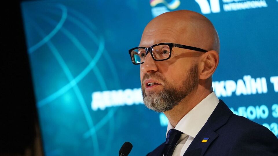 "Обов'язково віддячимо". Яценюк закликав Трампа надати Україні новий лендліз