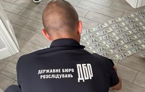 Бухгалтеры и начальник финслужбы в воинской части в тылу получали по 100 тыс. "боевых" – ГБР