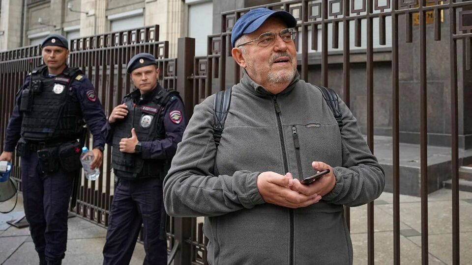 "Я жив и на свободе". Российский "оппозиционер" Надеждин покинул РФ