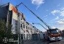 РФ ударила по распределительному центру "Авроры". ГСЧС показала фото