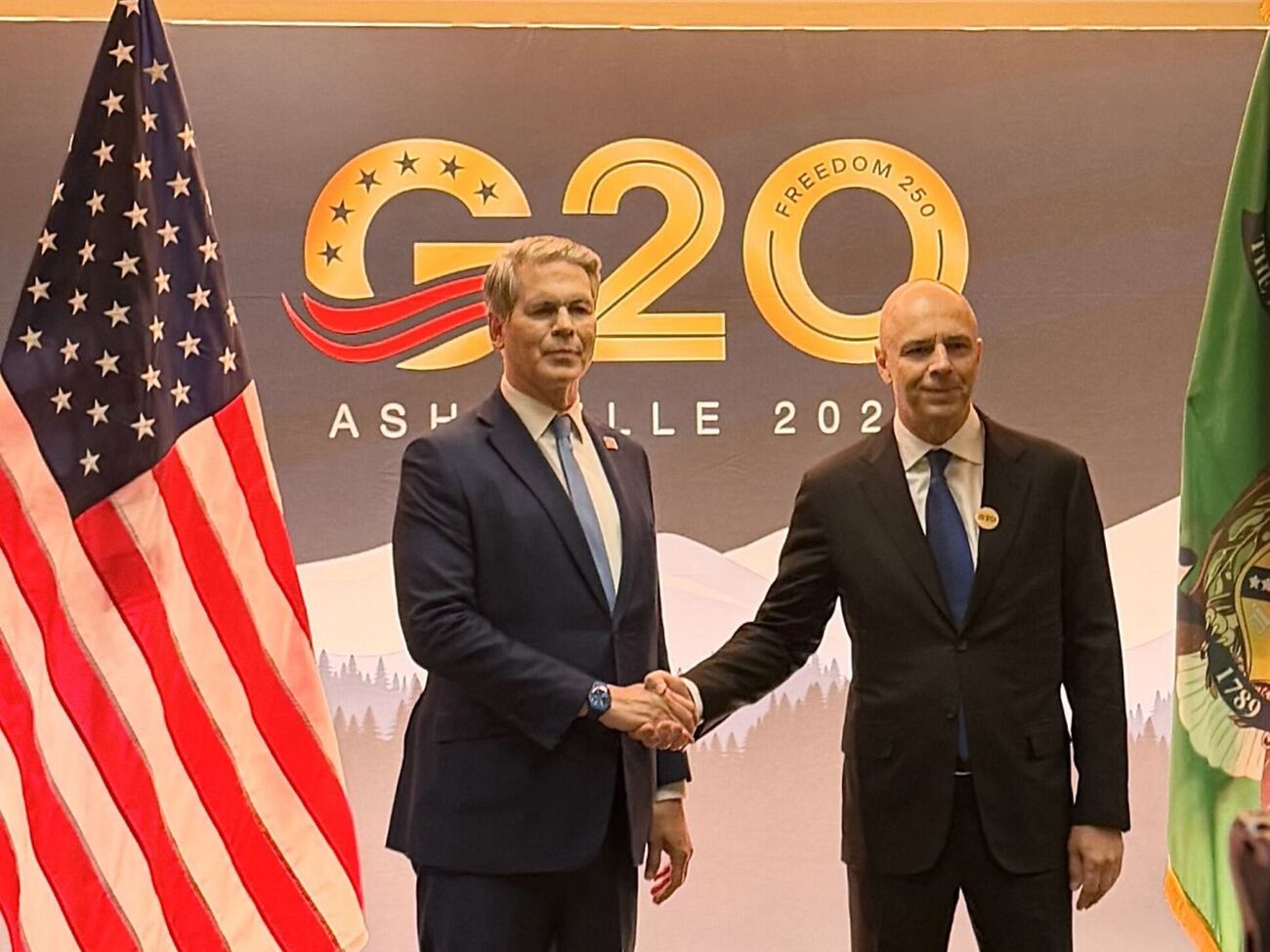 "Необходимо вернуться?" Бессент на G20 встретился с главой минфина РФ