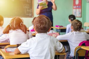 Як навчатимуться школярі в Києві на тлі масованих атак дронів