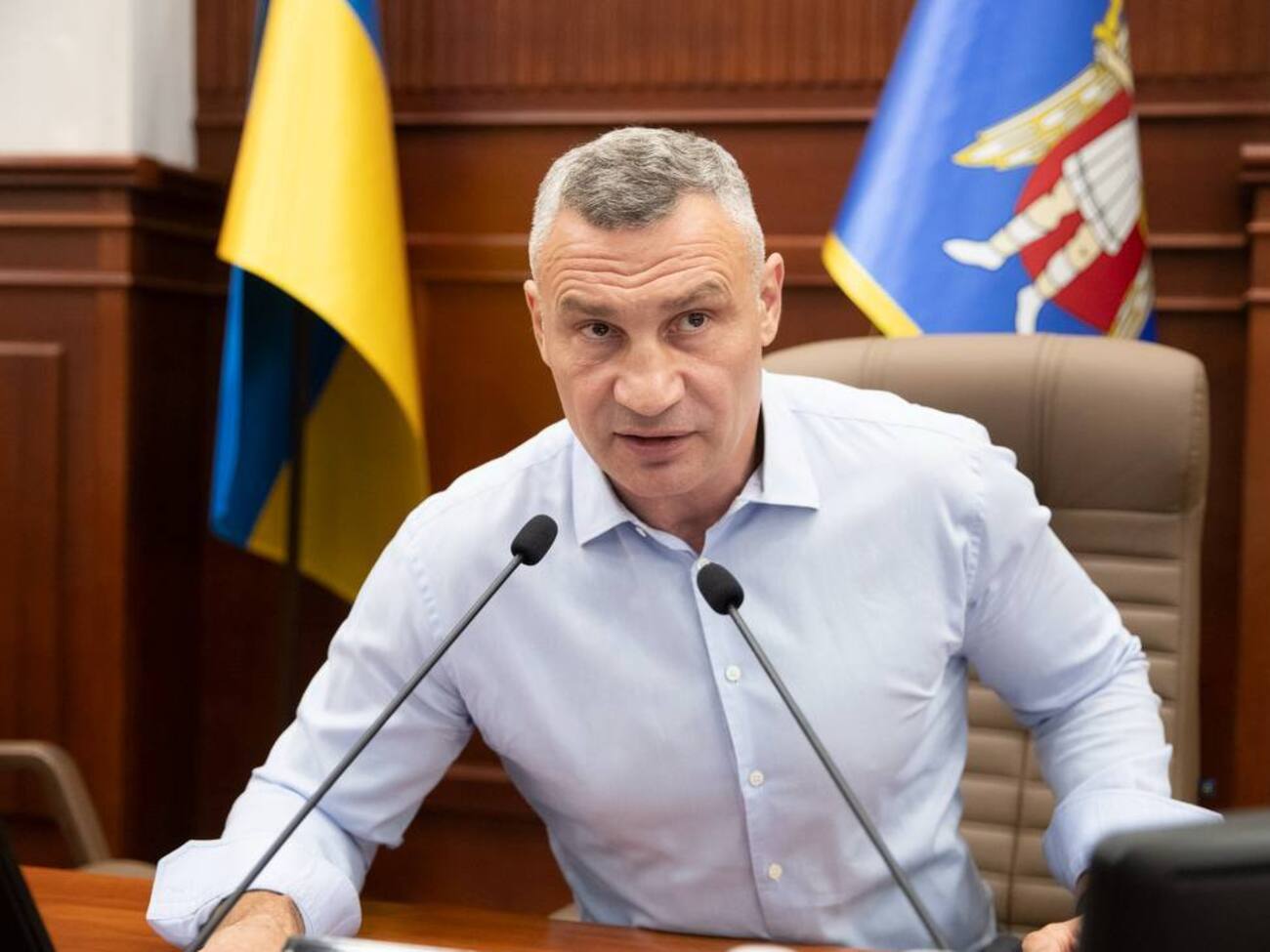 Київ закликає уряд дозволити рух мостами під час тривог і послабити комендантську годину – Кличко