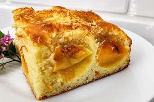 Съели кусочек – просят еще. Рецепт невероятно вкусного пирога без миксера