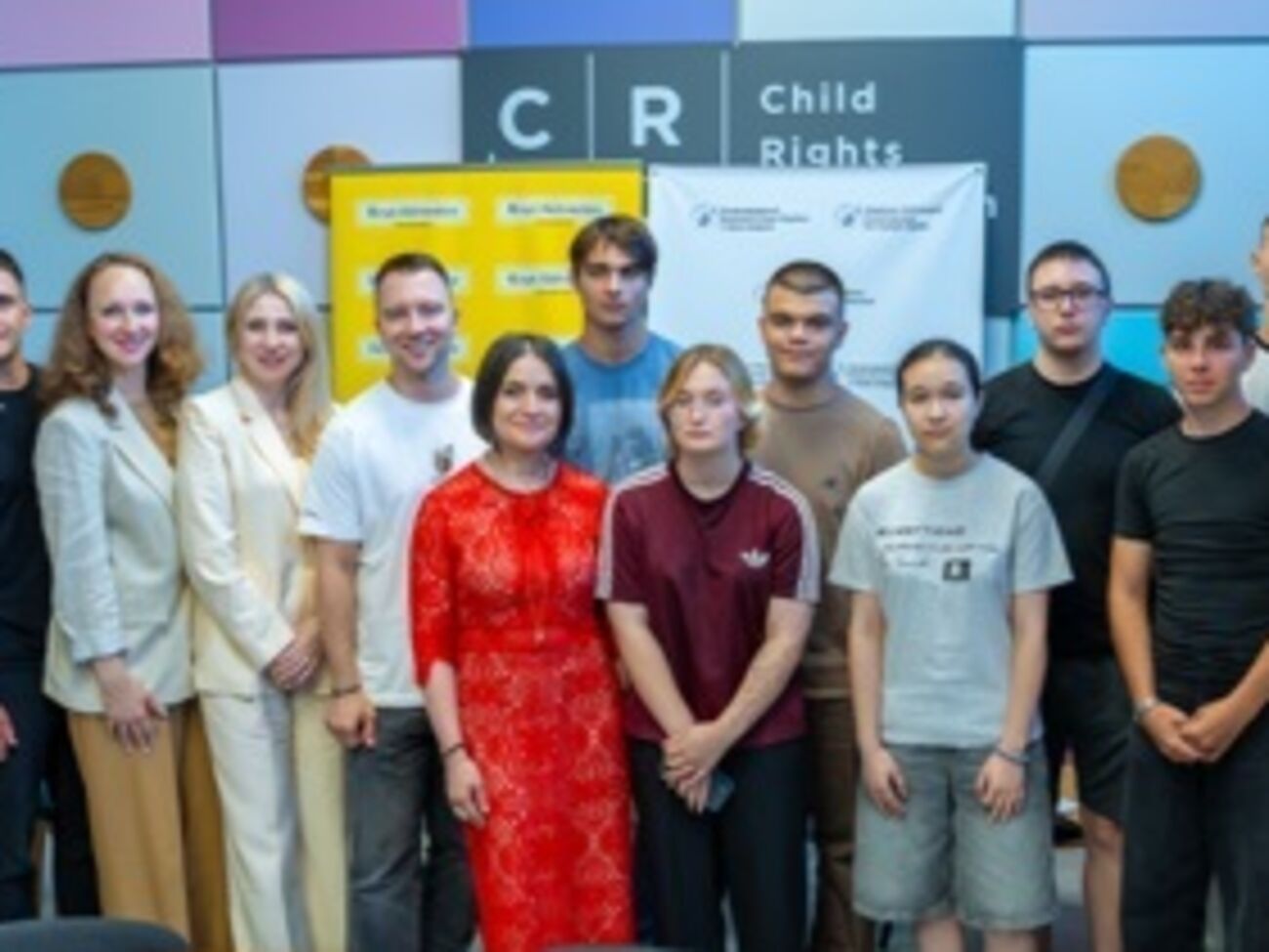 У Києві представили пілотний проєкт "Молодь обирає Україну" для молоді, яка повернулася з окупації та депортації