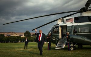 На поле для гольфа Трампа был задержан "подозрительный" мужчина с оружием. Что известно