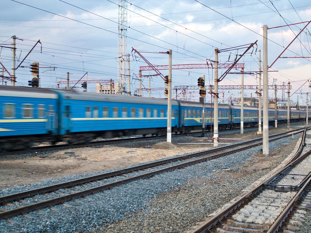 "Життя важливіше за електричку". В "Укрзалізниці" пояснили пасажирам, що робити під час російських атак