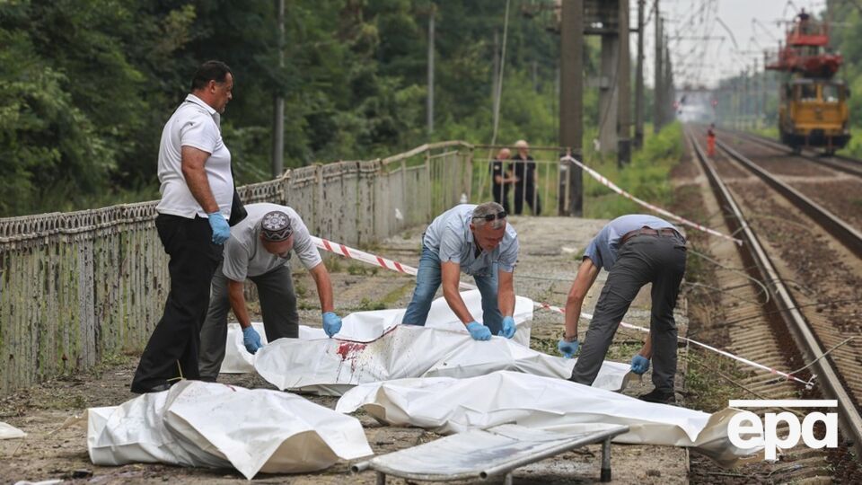 "Я боса йшла по склу". Що сталося у Квітневому, де люди загинули на залізничній станції