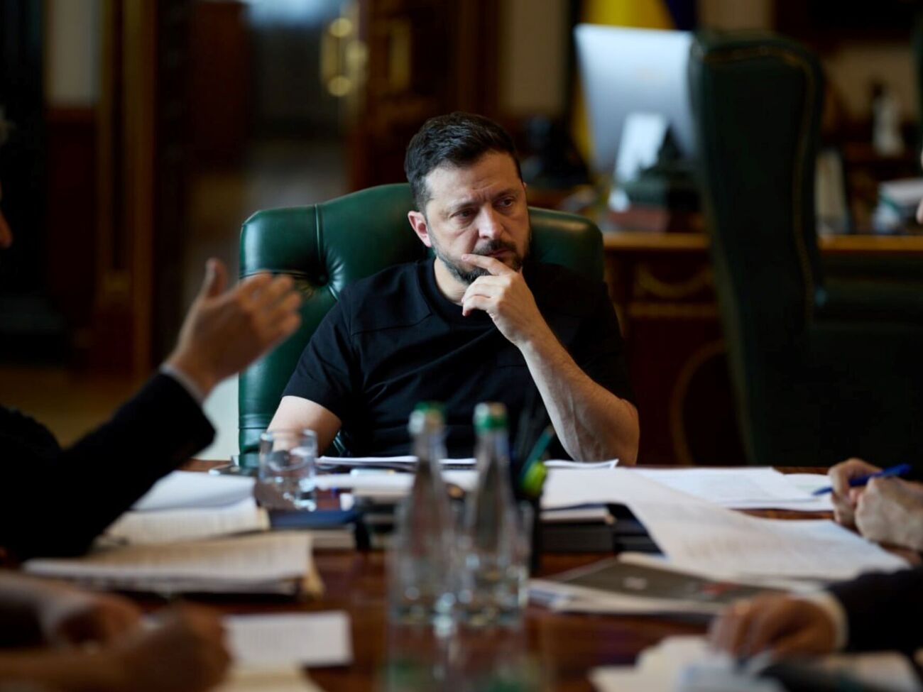 Зеленський доручив підготувати спеціальну санкційну операцію проти РФ. Про що йдеться