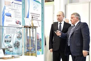 Еліксир безсмертя Путіна й імпланти фейків у мозок. Як фізик Ковальчук, який обіцяв генетичну зброю, став "героєм"