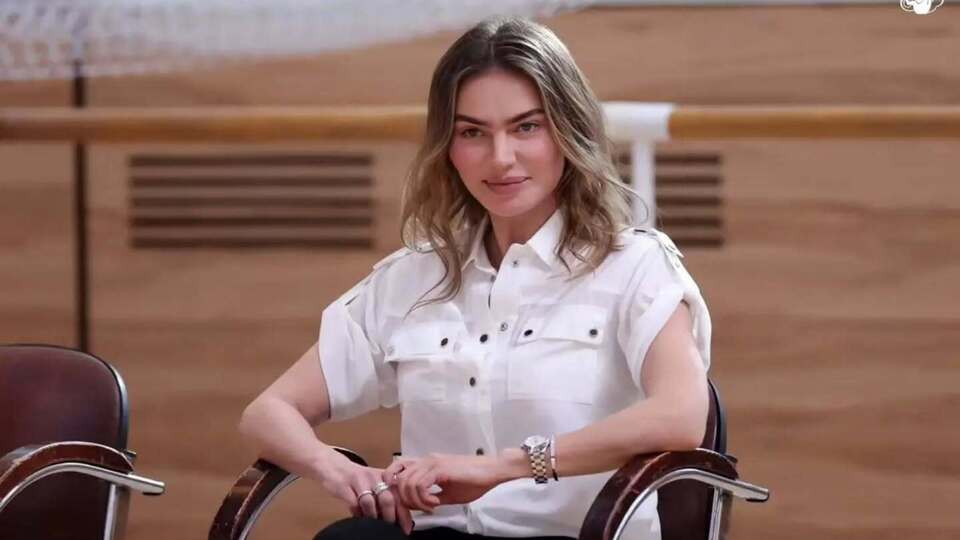 "Димка был вроде нормальный, пока не сбухался". В сеть попали снимки Кабаевой с Медведевым