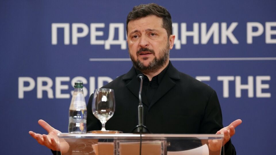 "Фактично не залишилося неушкоджених станцій". Зеленський заявив про непросту ситуацію перед зимою