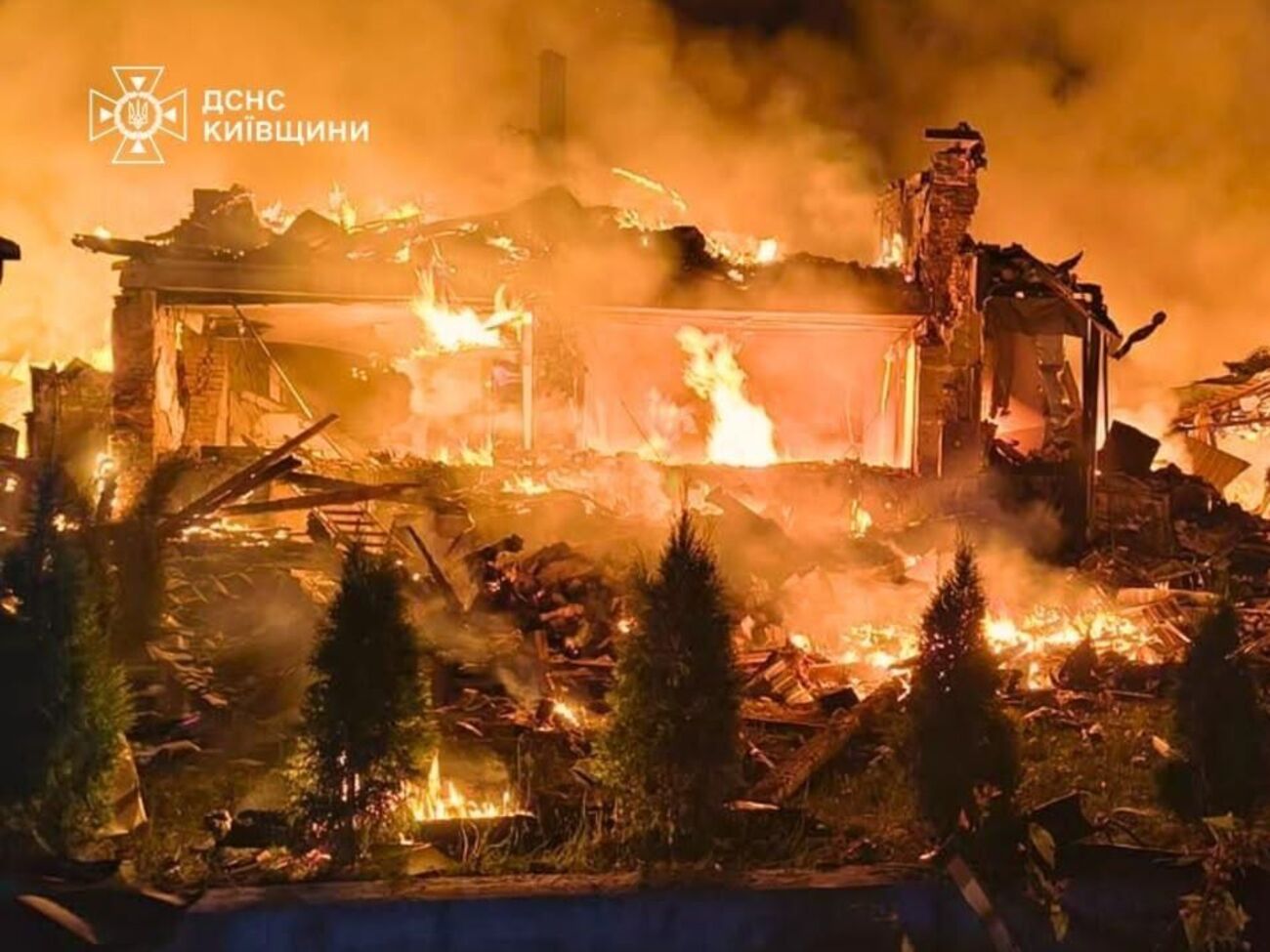 Росія вночі вдарила по Києву та області. Серед загиблих – дитина, є постраждалі. Фото 