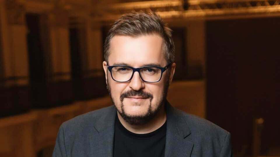 "Вони думають, що я якийсь старовір". Олександр Пономарьов розповів про стосунки з доньками й сином