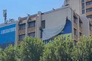 "Косово необхідно поважати". У Приштині зняли український прапор