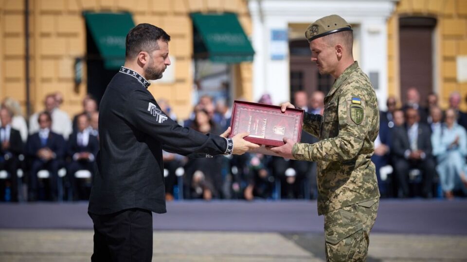"Гра у ТЦК". Дружина Героя України заявила, що їхнього сина душили подушкою і називали "ухилянтом"
