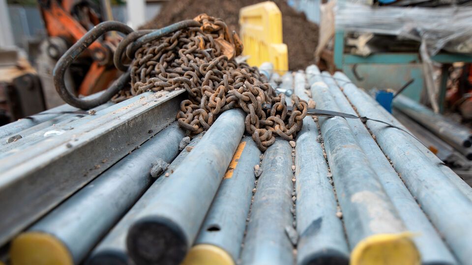 Випуск сталі в Україні знизився на 57%, нижчі показники були лише 2022 року – GMK Center