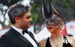 40-летняя Леди Гага тайно стала матерью