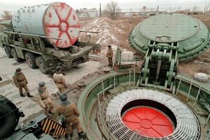 Россия наращивает ядерный арсенал. Количество боеголовок на носителях достигло девятилетнего максимума