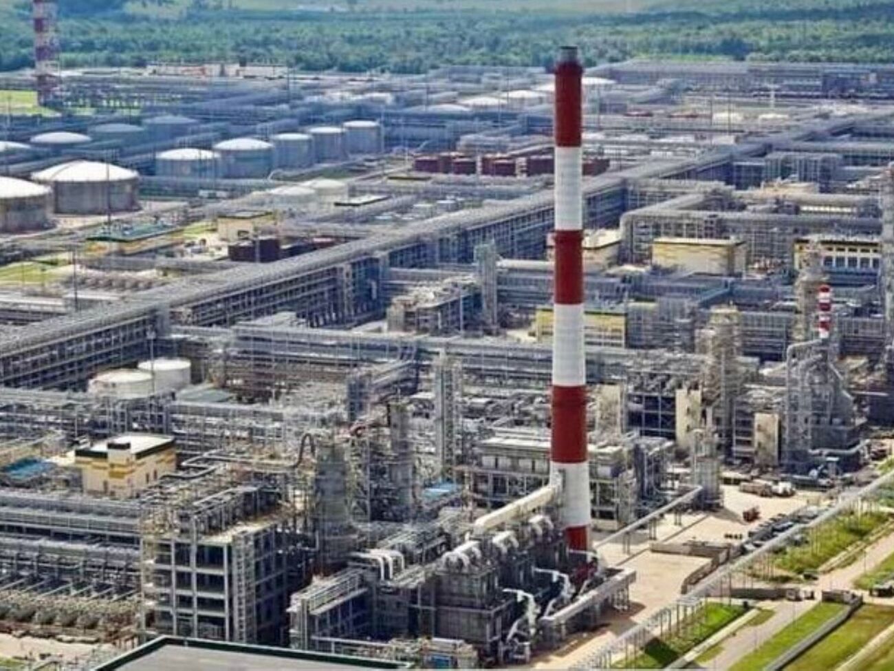 Сили оборони України уразили два НПЗ у Росії, а також місце запуску ударних БПЛА. Подробиці від Генштабу