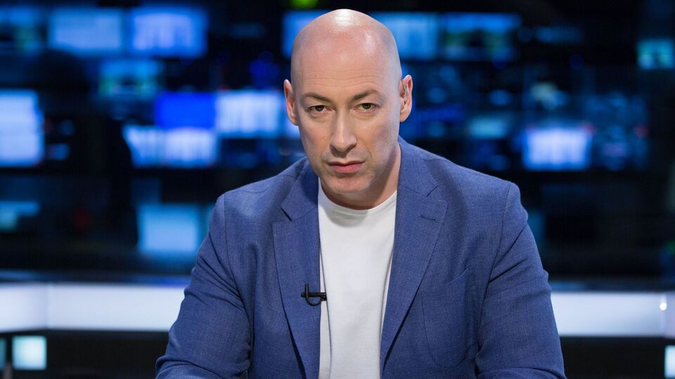 Джонсон під ударом РФ, наступ на Донбасі, розлучення Скабєєвої. Стрим Голованова з Гордоном. Трансляція