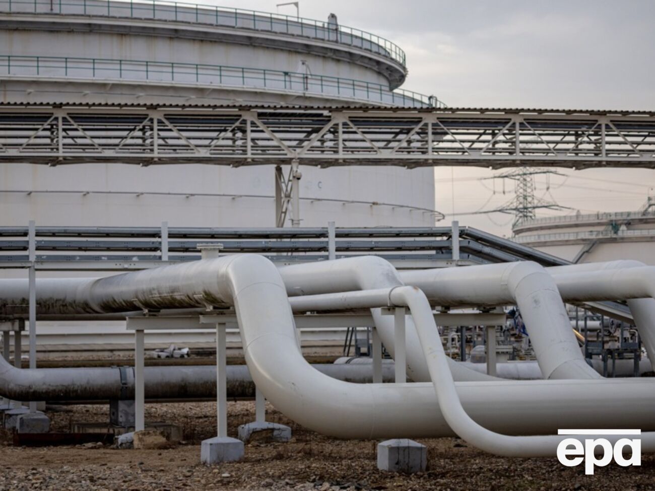 Світ може лишитися без 4% нафти через удар по одному трубопроводу. І він не російський