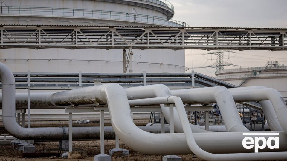 Світ може лишитися без 4% нафти через удар по одному трубопроводу. І він не російський