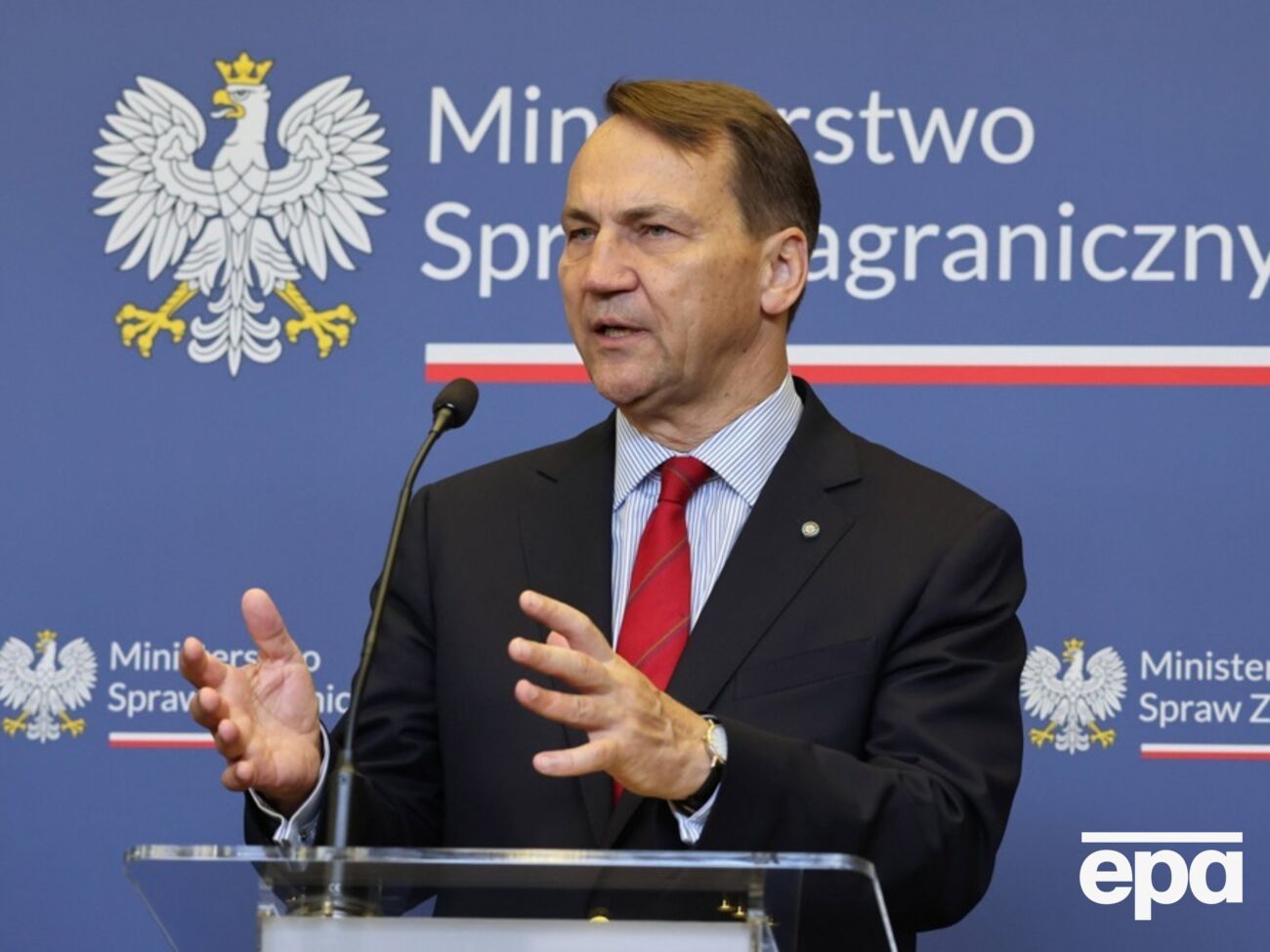Сікорський уточнив заяву про швидку перемогу Польщі над РФ і удари по НПЗ, успішніші за українські