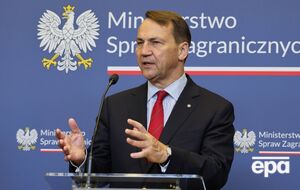 Сикорский уточнил свое заявление о быстрой победе Польши над РФ и об ударах по НПЗ, которые будут более успешными, чем украинские