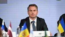 Генпрокурор підписав підозру директору НАБУ й виїхав з України, Зеленський випустив різку заяву. Що відбувається