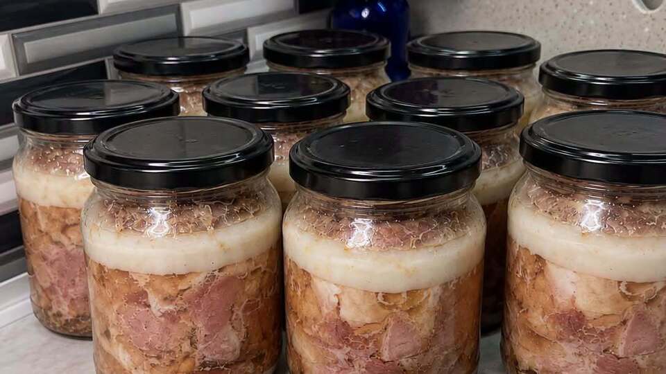 Рецепт домашньої тушкованки від блогерки Зеленської викликав дискусію. Що спровокувало суперечку